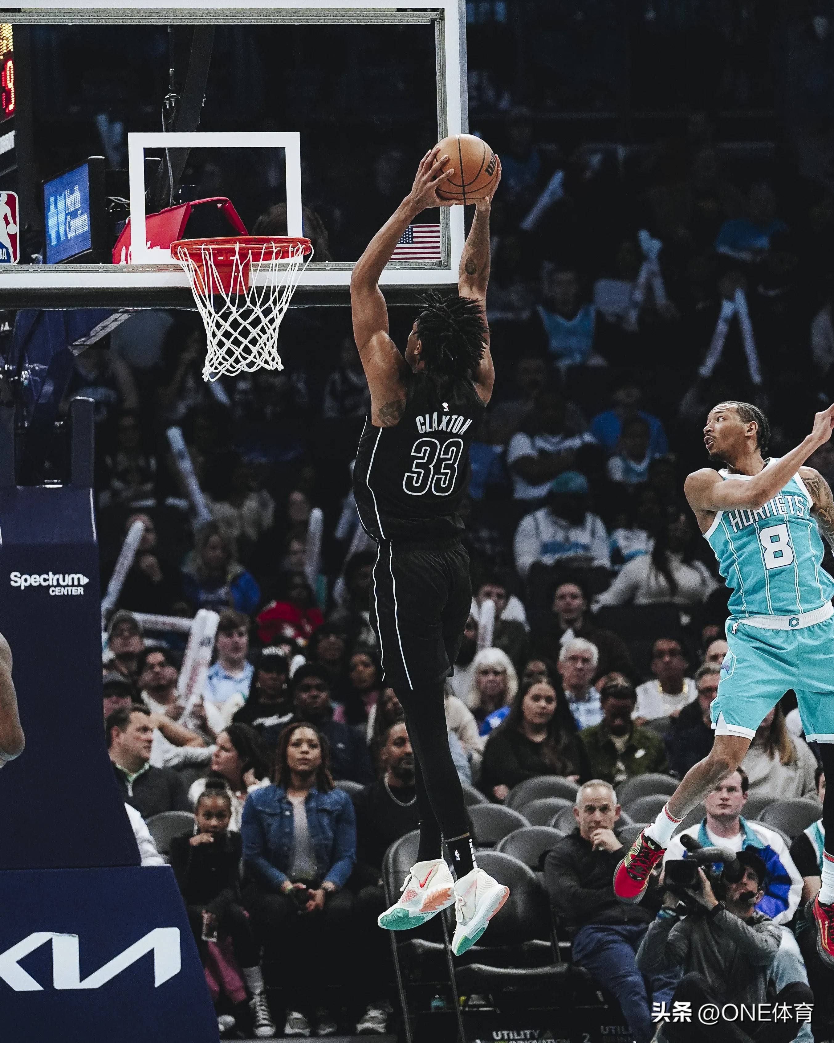 阿扎伦卡重要时刻败北，篮网带队取胜！