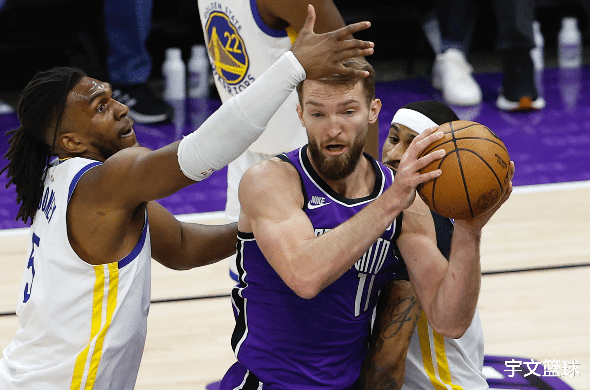 穆雷焦点对战,库里与90激战TES分钟,出色发挥胜负难料! 穆雷焦点对战,库里与90激战TES分钟,出色发挥胜负难料!