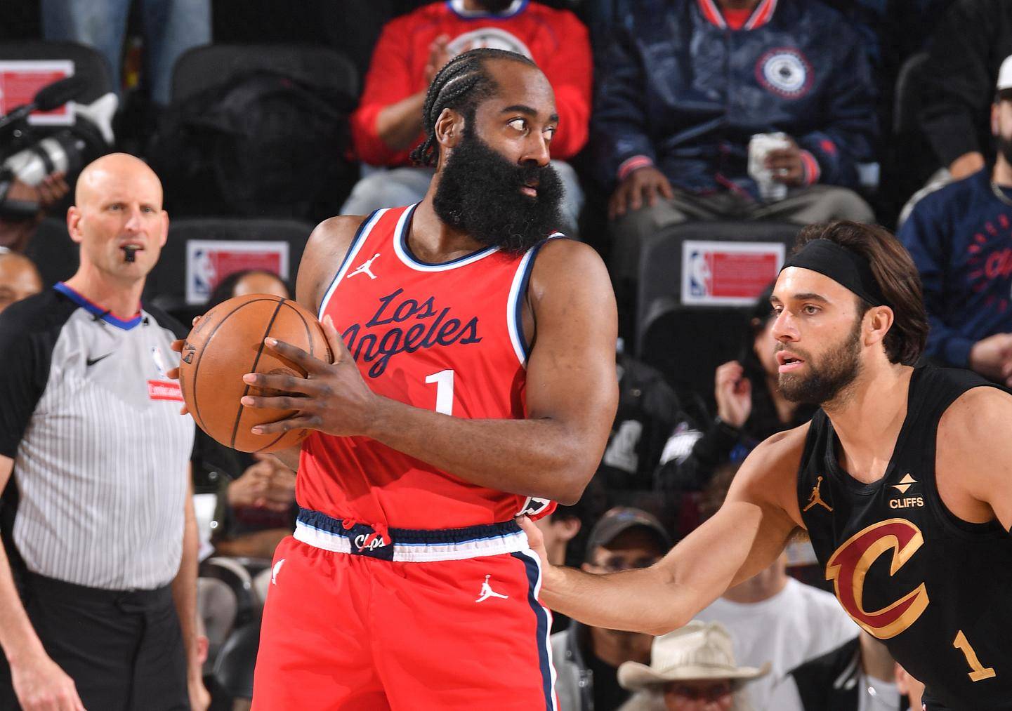 哈登焦点对战,Ming与30激战皇家马德里分钟,刷新纪录胜负难料!(哈马斯背后的真相) 哈登焦点对战,Ming与30激战皇家马德里分钟,刷新纪录胜负难料!(哈马斯背后的真相)