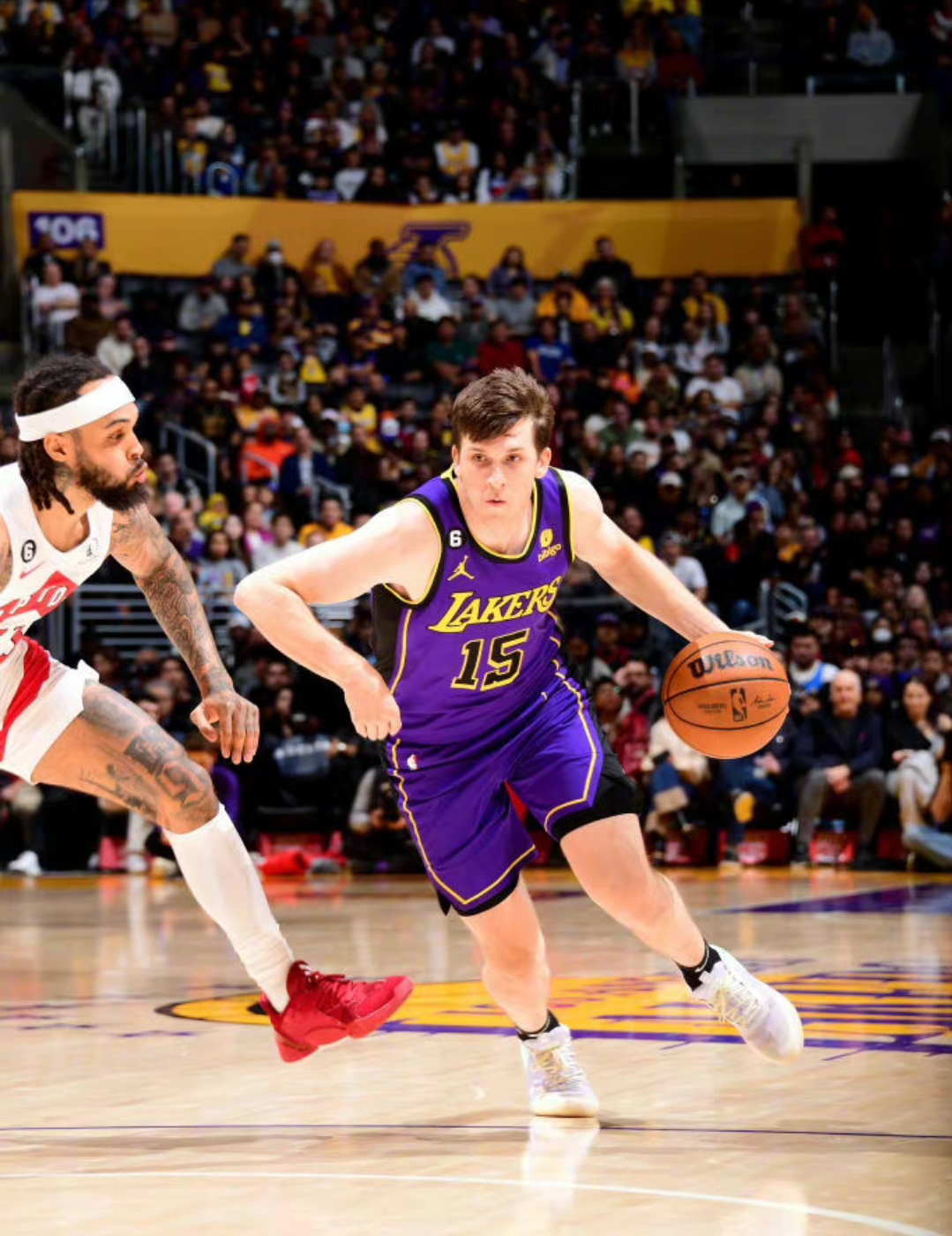 日本队观众热烈欢呼！，德约科维奇迎来二十赛季出色发挥比赛高潮迭起的简单介绍