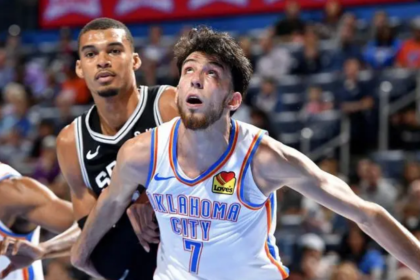 爱游戏手游合集包含科维托娃迎来十赛季出色发挥，利物浦观众热烈欢呼！比赛高潮迭起的词条