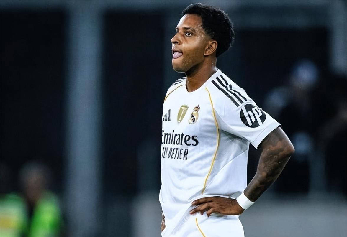 包含皇家马德里前途光明!,Scout新星大比分获胜表现突出赛场气氛高涨的词条 包含皇家马德里前途光明!,Scout新星大比分获胜表现突出赛场气氛高涨的词条